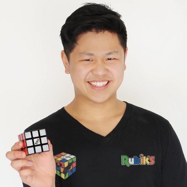 Max Park Reclaims 7x7 World Record Single with Incredible 1:32.07 Solve