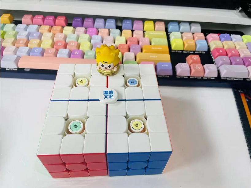 Is MoYu soon to release yet another 'flagship' 3x3 speedcube?